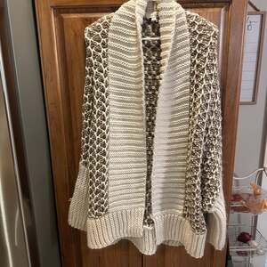 Simply Noelle Crochet Knit Pocket Scarf Wrap Cardigan O/S
